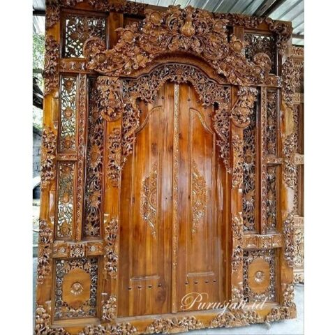 Rumah Pintu Gebyok Bali