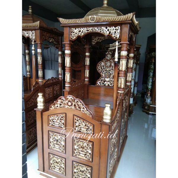 Mimbar Masjid Ukir Atap Kubah